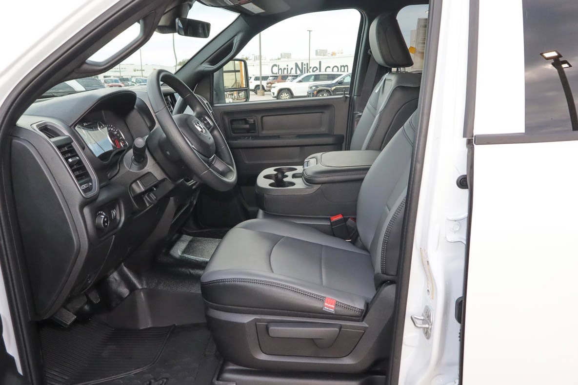2027 RAM 3500 Tradesman 4x4 Crew Cab 8' Box