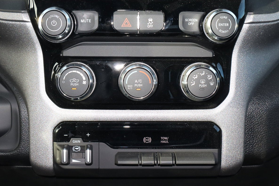 2026 RAM 3500 Tradesman 4x4 Crew Cab 8' Box