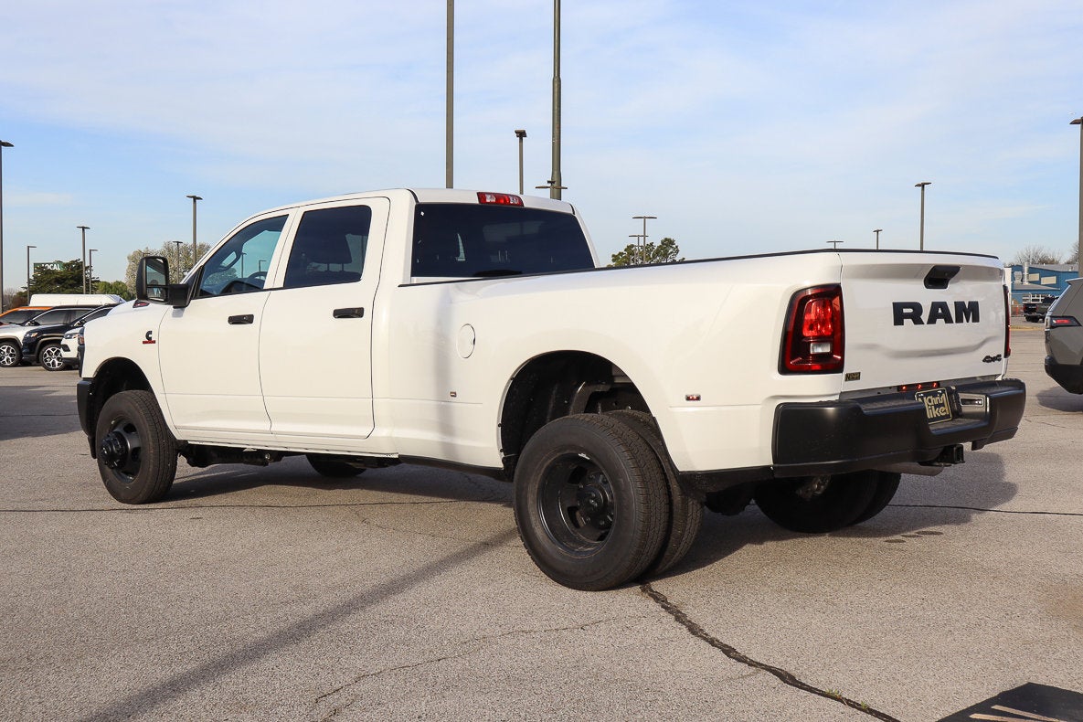 2026 RAM 3500 Tradesman 4x4 Crew Cab 8' Box