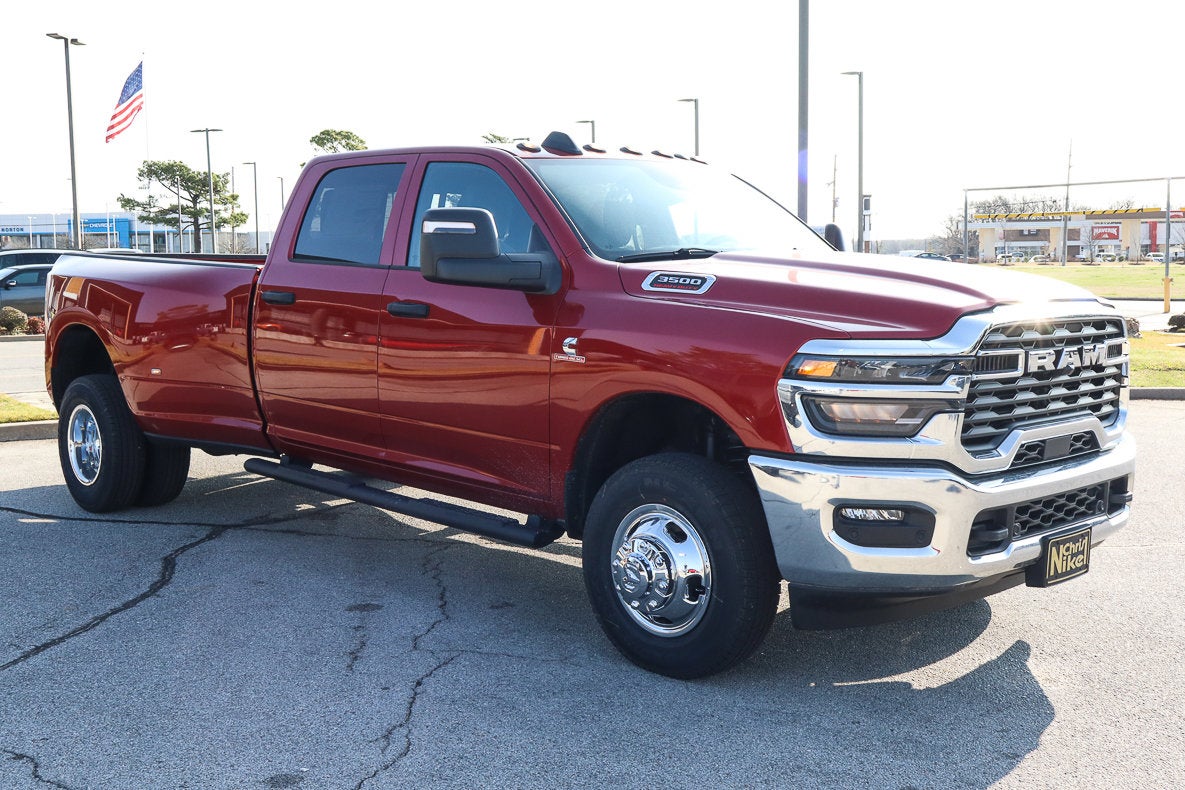 2026 RAM 3500 Tradesman 4x4 Crew Cab 8' Box