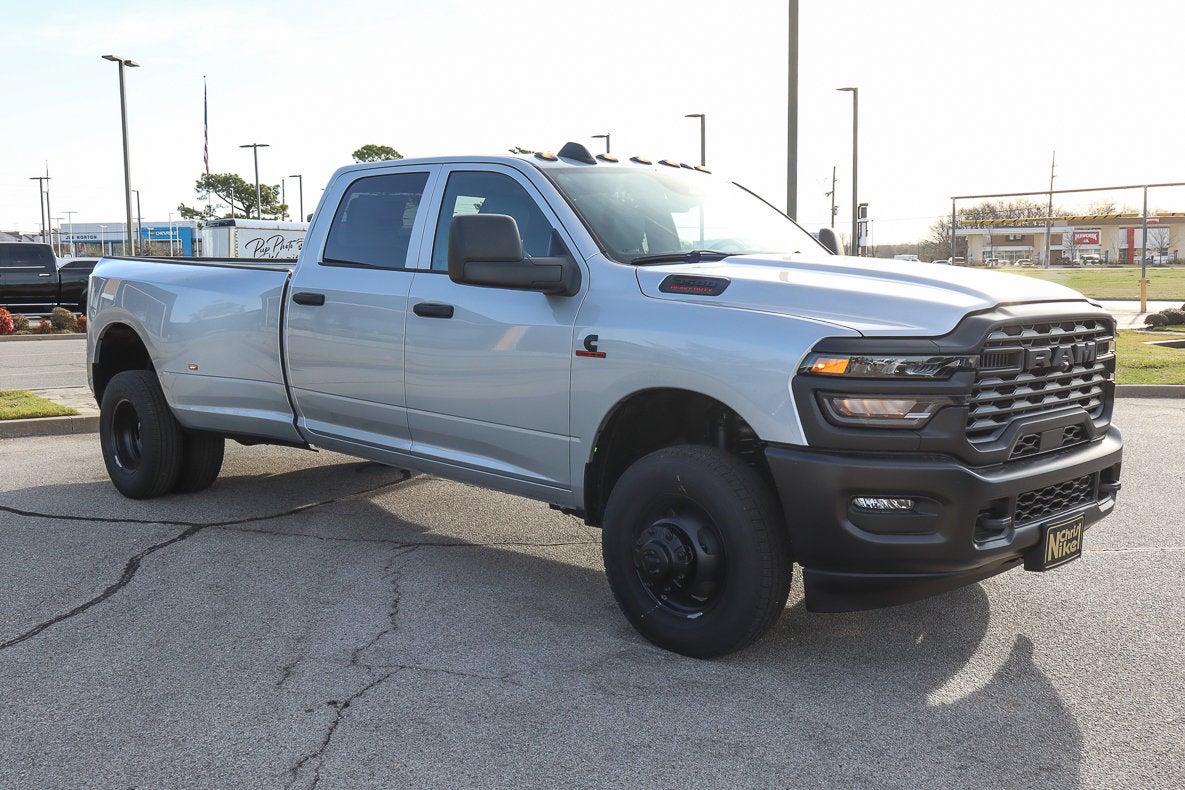 2026 RAM 3500 Tradesman 4x4 Crew Cab 8' Box