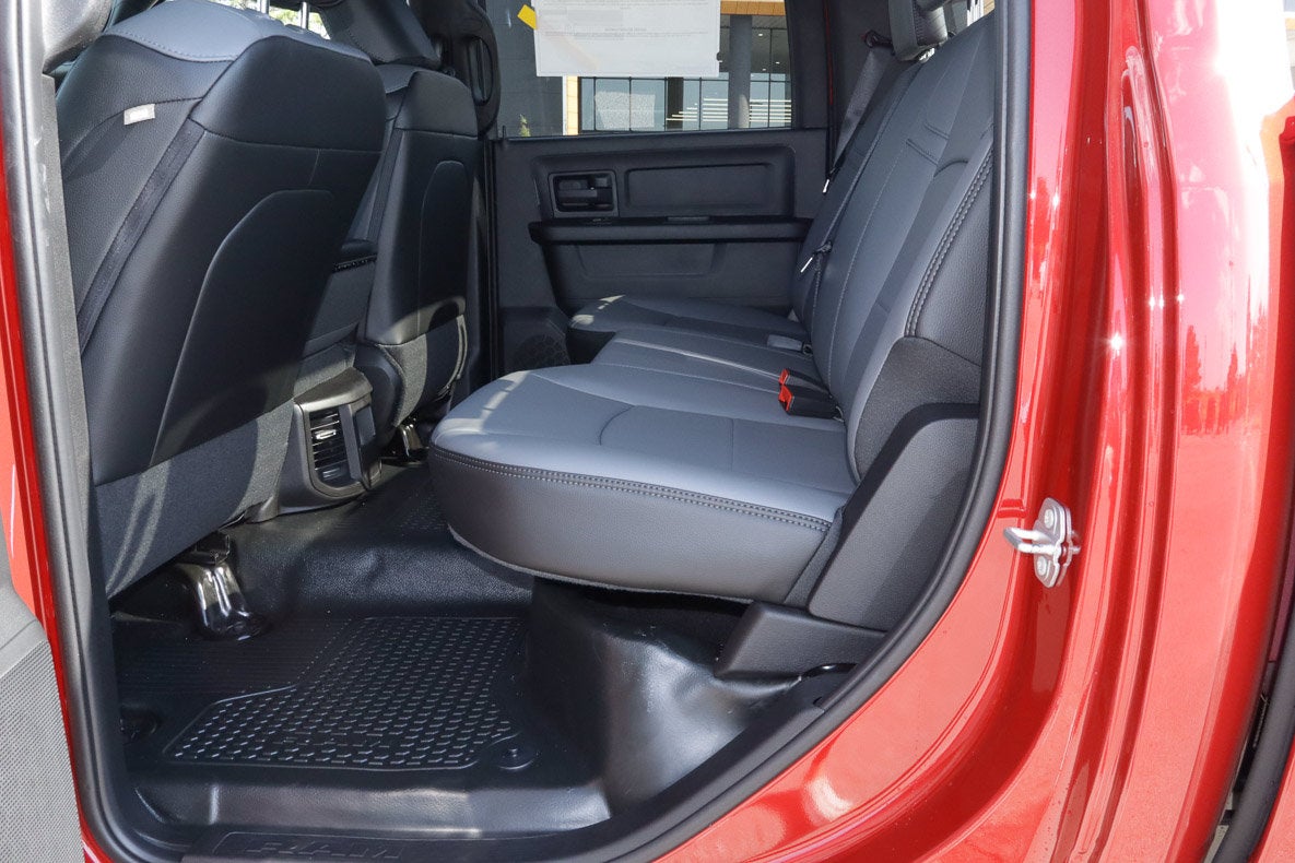 2027 RAM 3500 Tradesman 4x4 Crew Cab 8' Box
