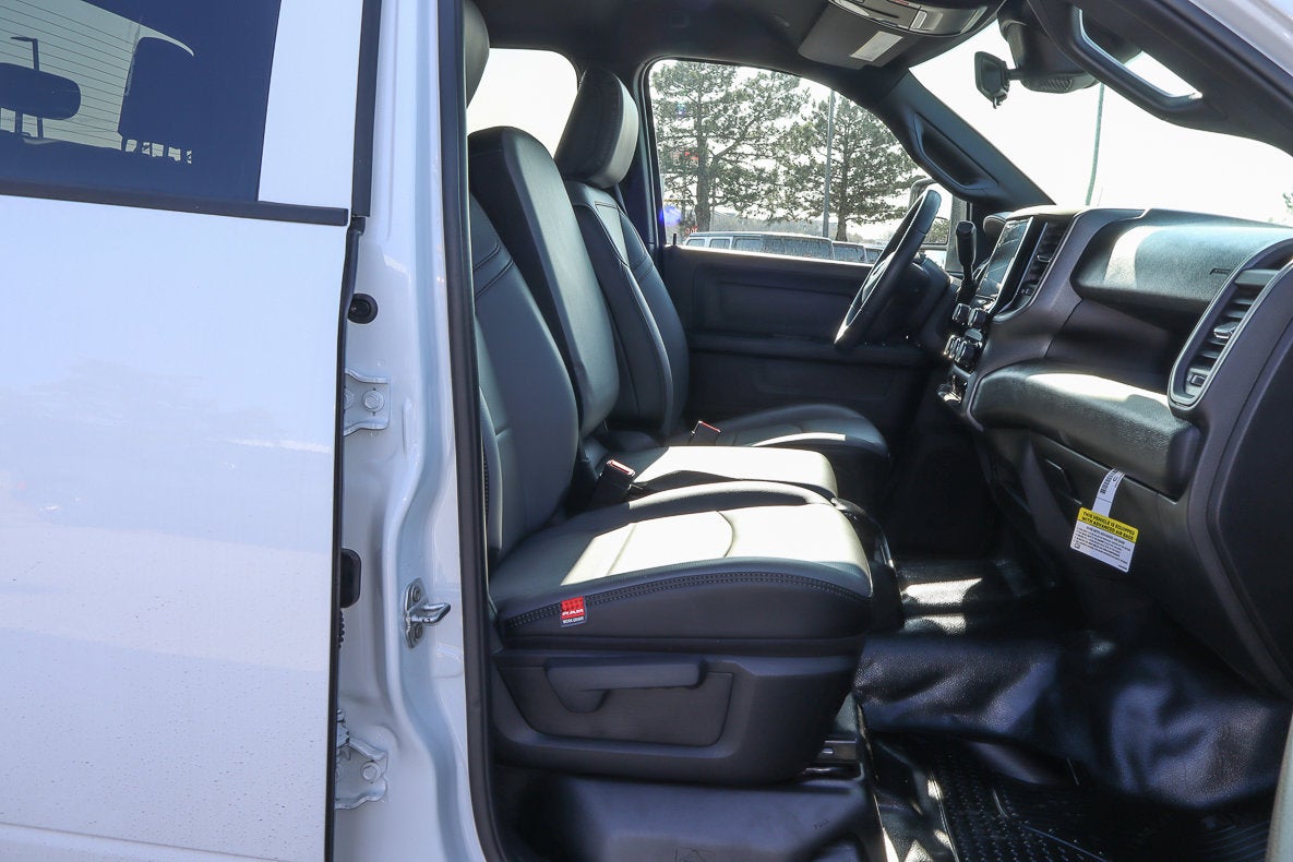 2026 RAM 3500 Tradesman 4x4 Crew Cab 8' Box