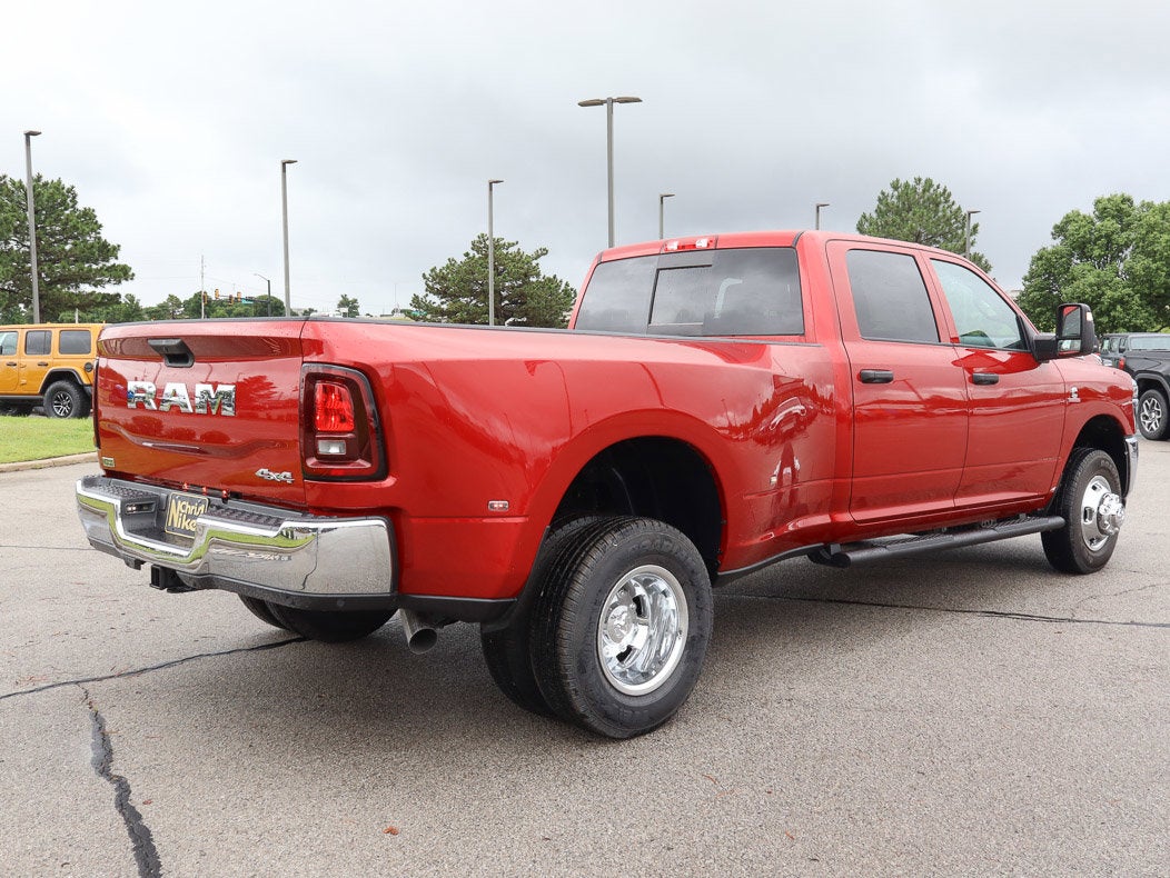 2026 RAM 3500 Tradesman 4x4 Crew Cab 8' Box