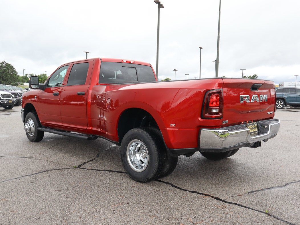 2026 RAM 3500 Tradesman 4x4 Crew Cab 8' Box