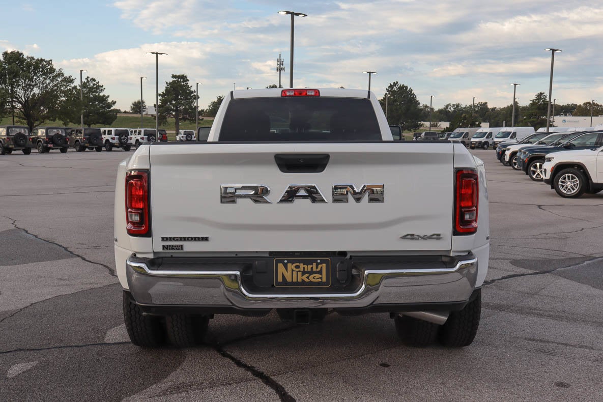 2027 RAM 3500 Big Horn 4x4 Crew Cab 8' Box