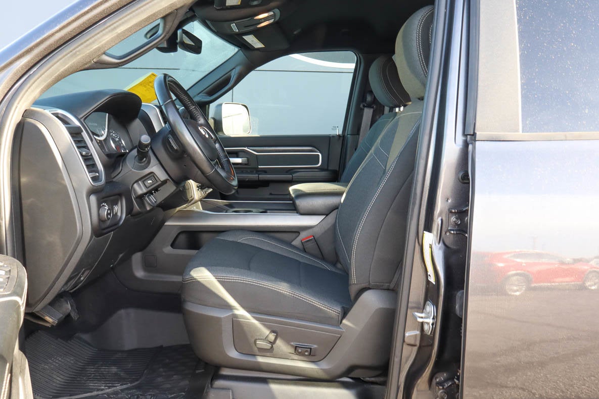 2021 RAM 3500 Big Horn 4x4 Crew Cab 8' Box