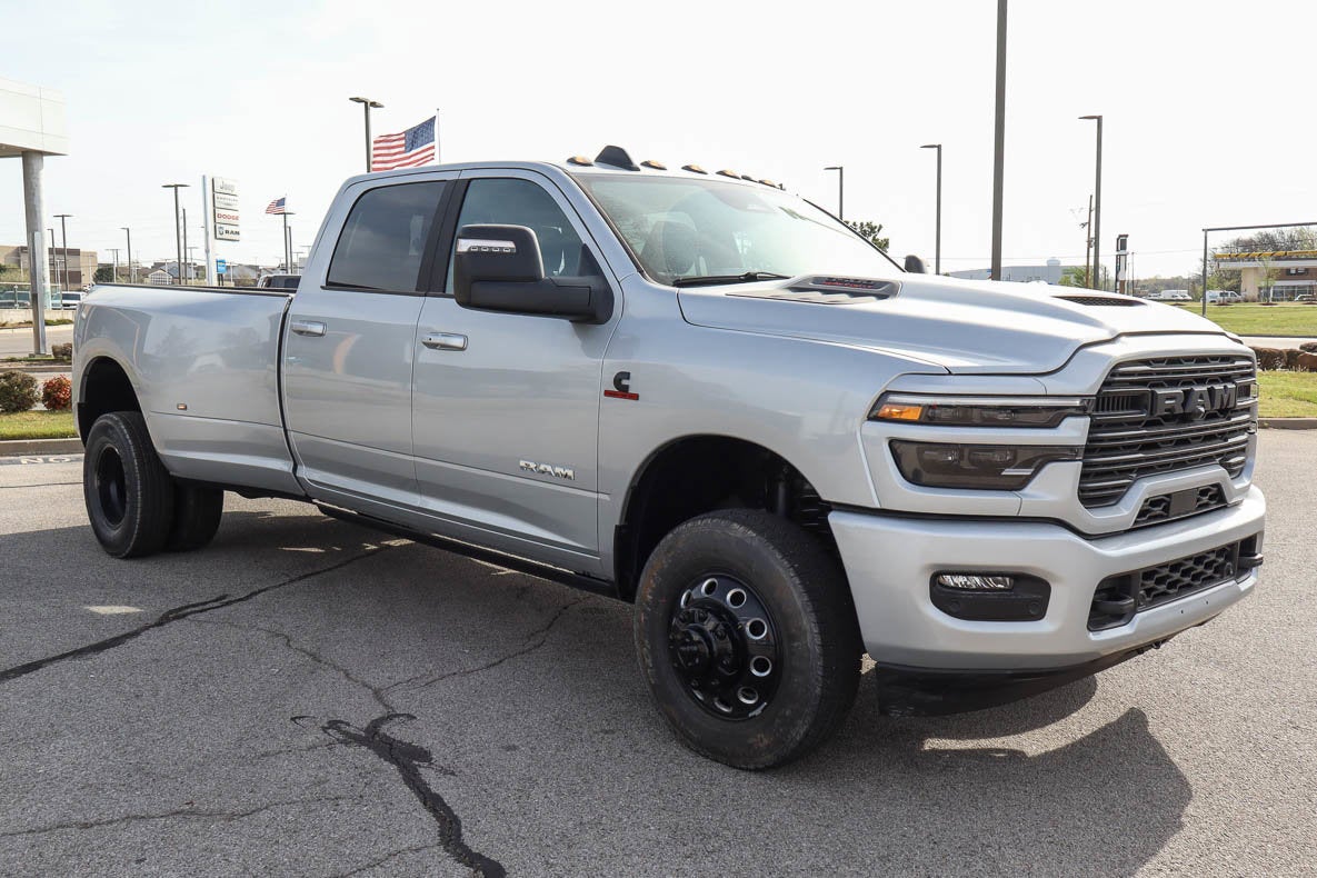 2026 RAM 3500 Laramie 4x4 Crew Cab 8' Box