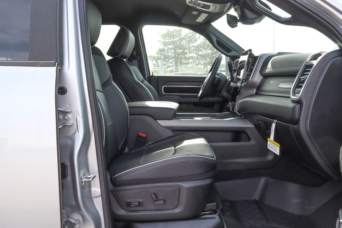 2026 RAM 3500 Laramie 4x4 Crew Cab 8' Box