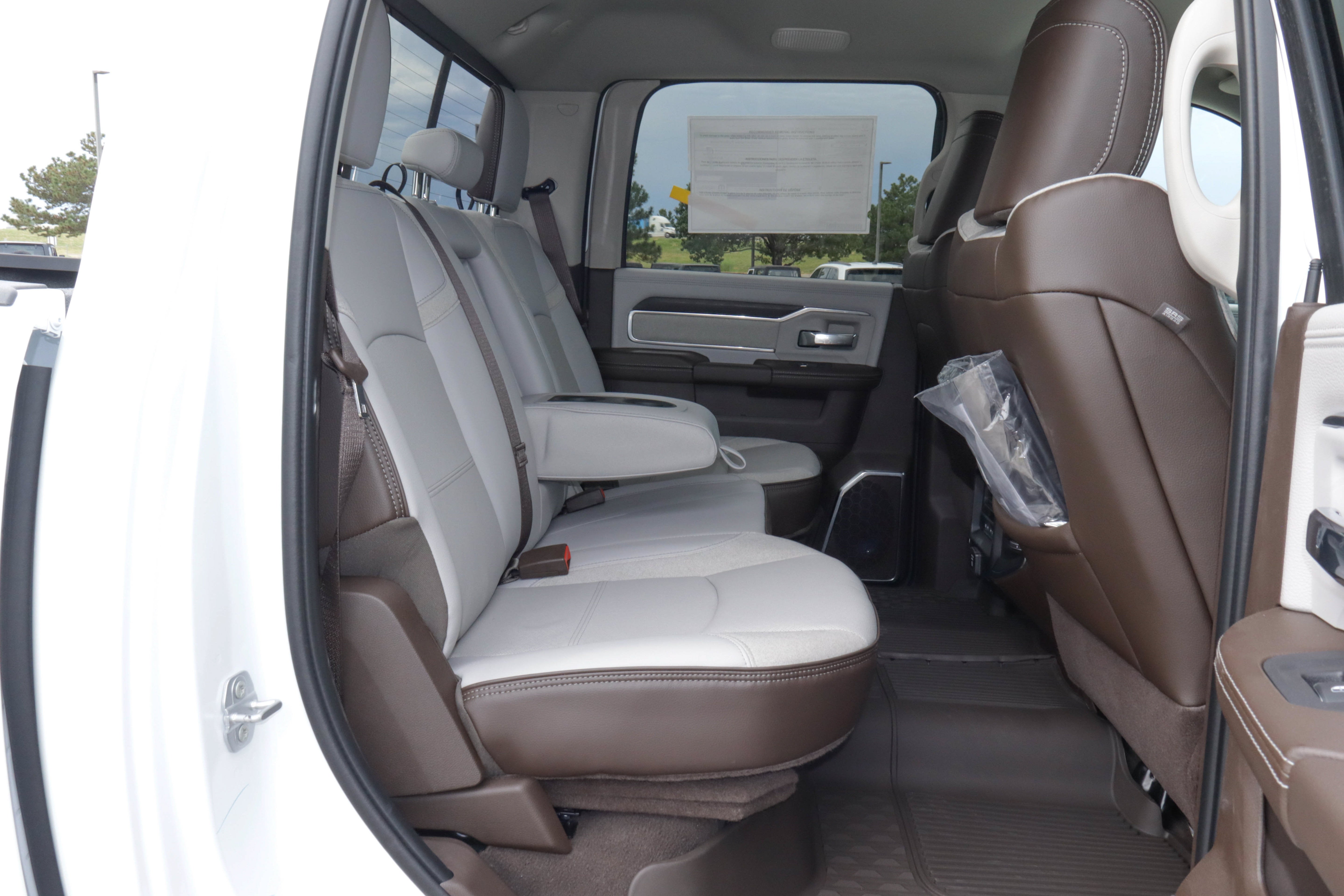2027 RAM 3500 Laramie 4x4 Crew Cab 8' Box