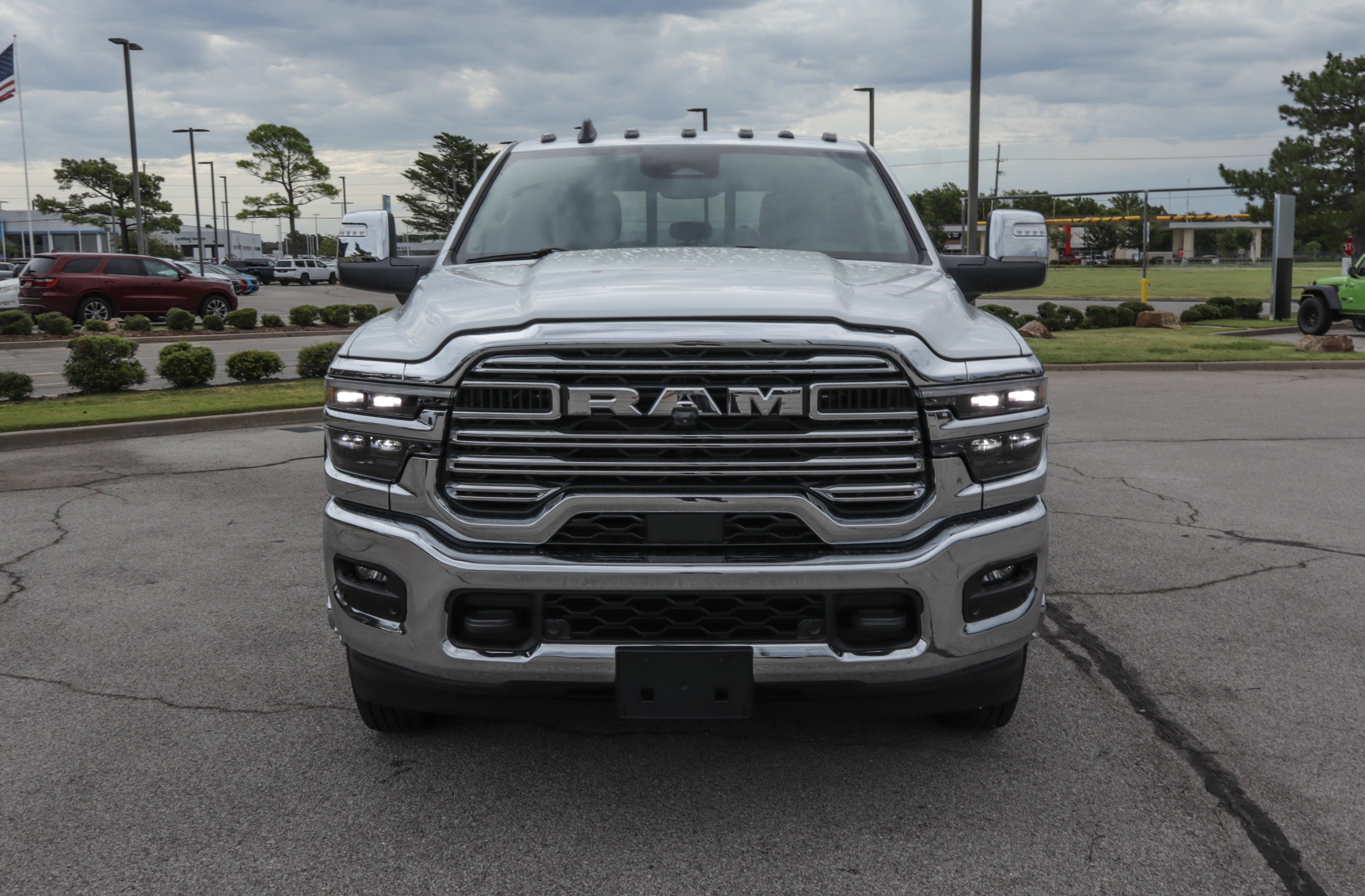 2027 RAM 3500 Laramie 4x4 Crew Cab 8' Box
