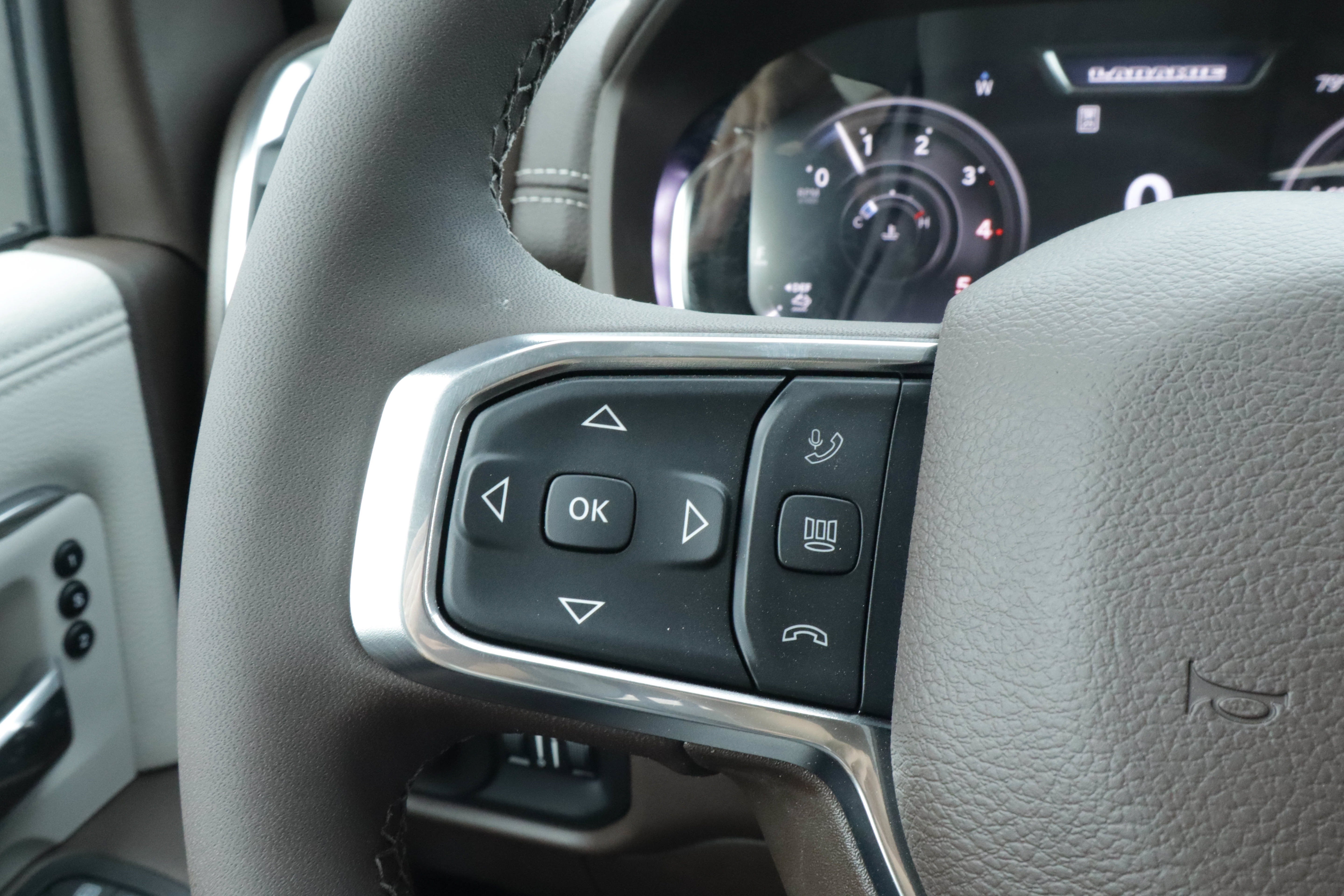 2027 RAM 3500 Laramie 4x4 Crew Cab 8' Box
