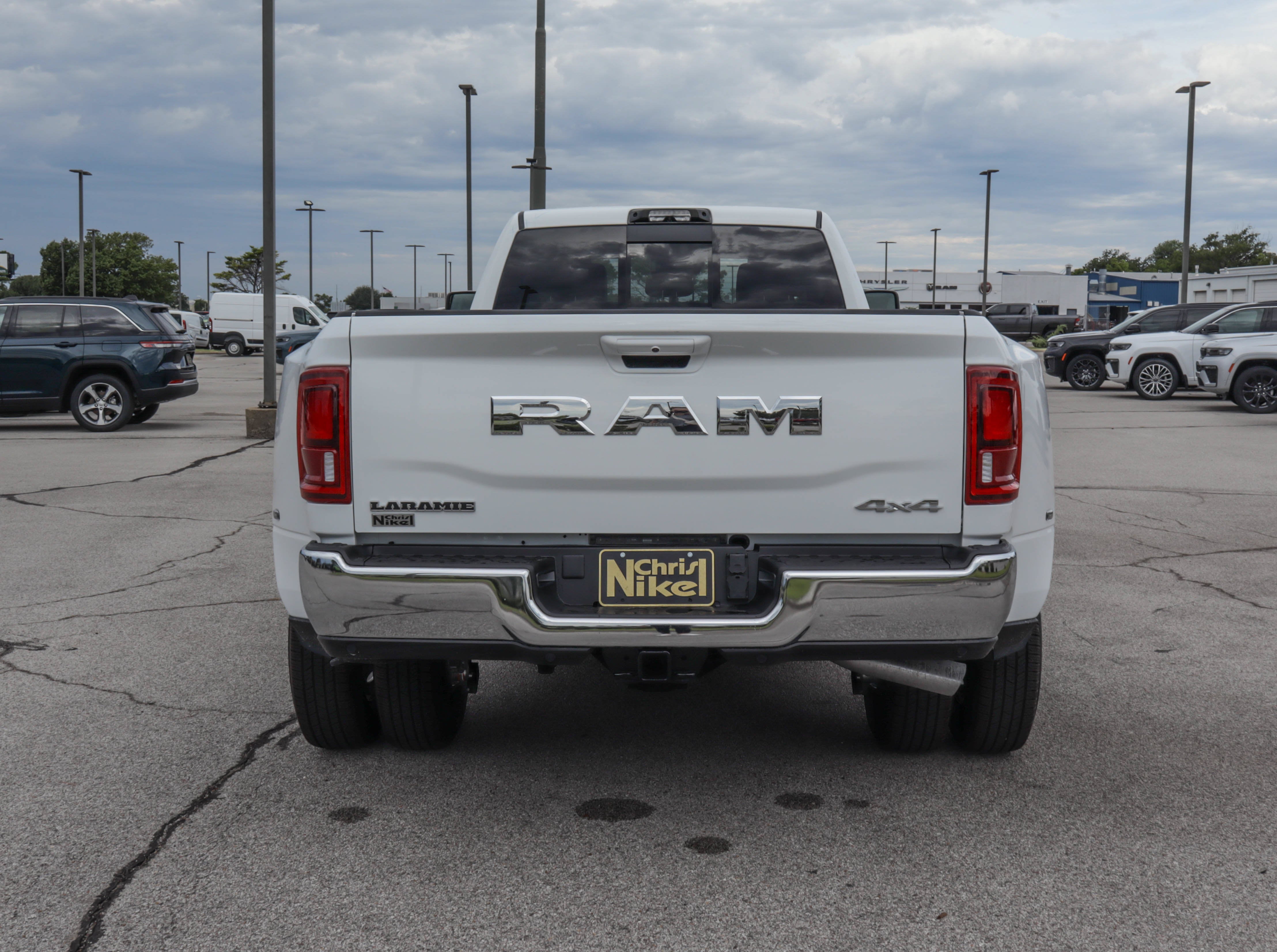 2027 RAM 3500 Laramie 4x4 Crew Cab 8' Box