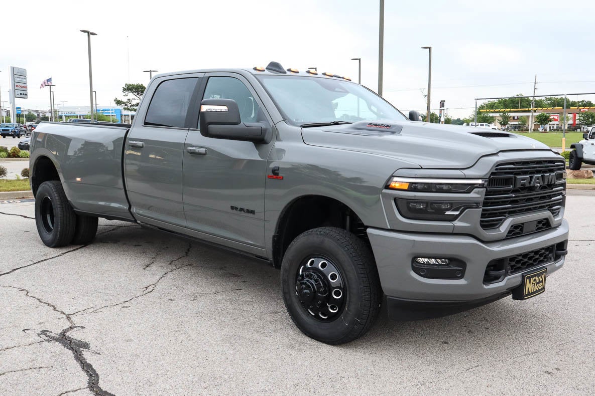 2026 RAM 3500 Laramie 4x4 Crew Cab 8' Box