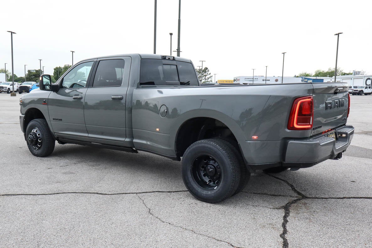 2026 RAM 3500 Laramie 4x4 Crew Cab 8' Box