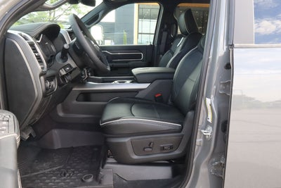 2026 RAM 3500 Laramie 4x4 Mega Cab 6'4 Box