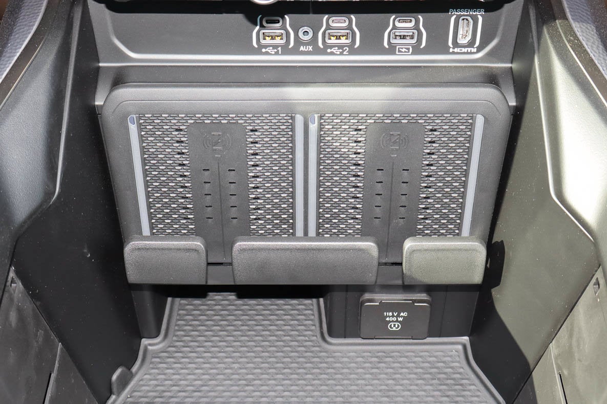 2027 RAM 3500 Longhorn 4x4 Mega Cab 6'4 Box