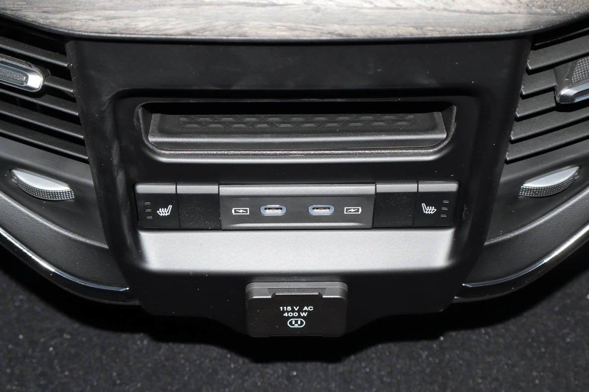 2027 RAM 3500 Limited 4x4 Mega Cab 6'4 Box