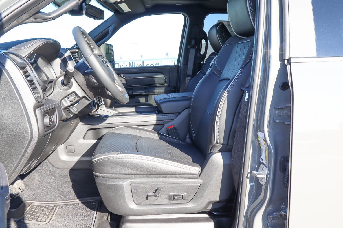 2026 RAM 3500 Limited 4x4 Mega Cab 6'4 Box