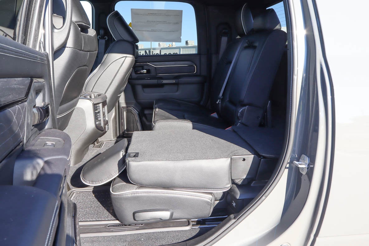 2026 RAM 3500 Limited 4x4 Mega Cab 6'4 Box