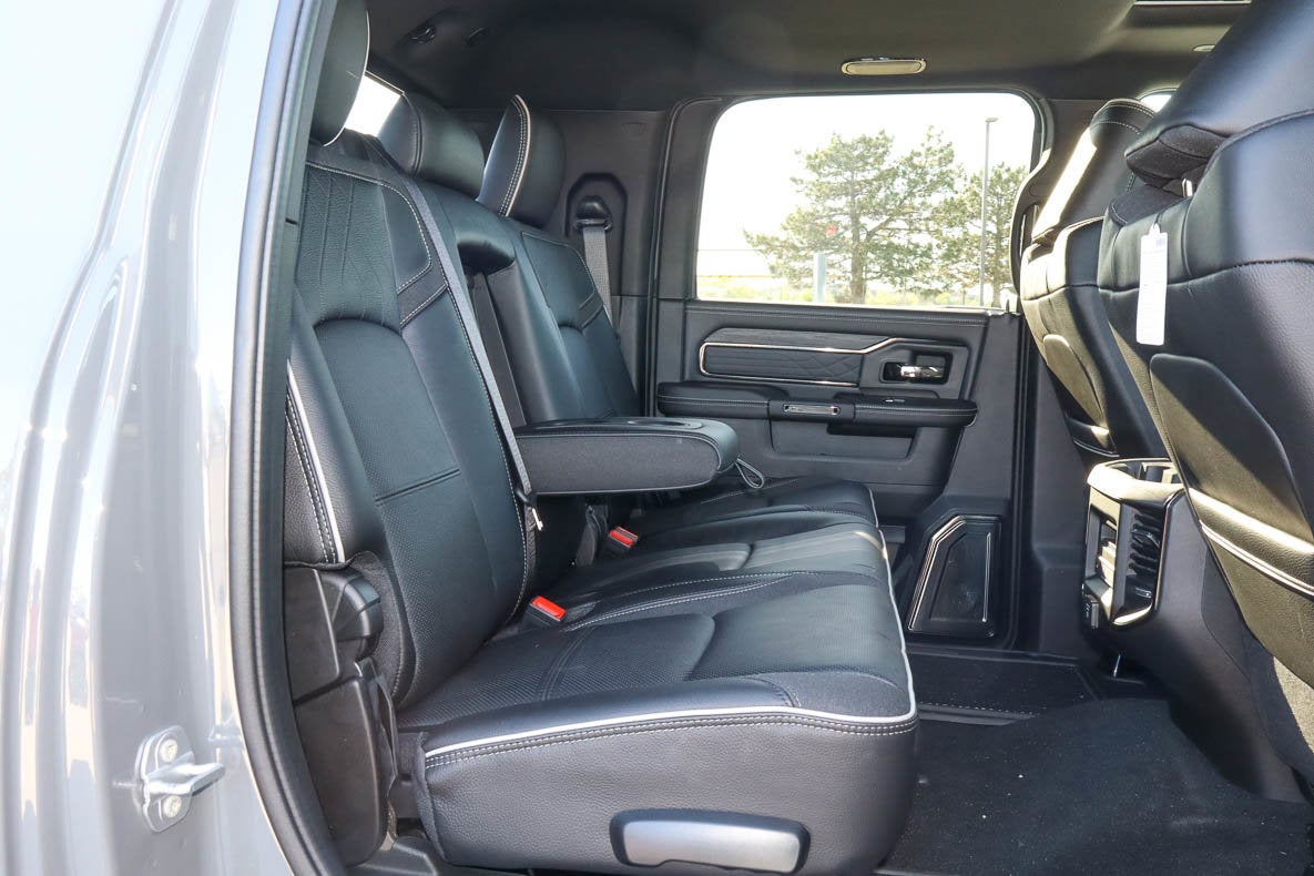 2026 RAM 3500 Limited 4x4 Mega Cab 6'4 Box