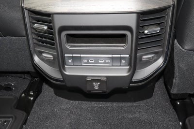 2026 RAM 3500 Limited 4x4 Mega Cab 6'4 Box