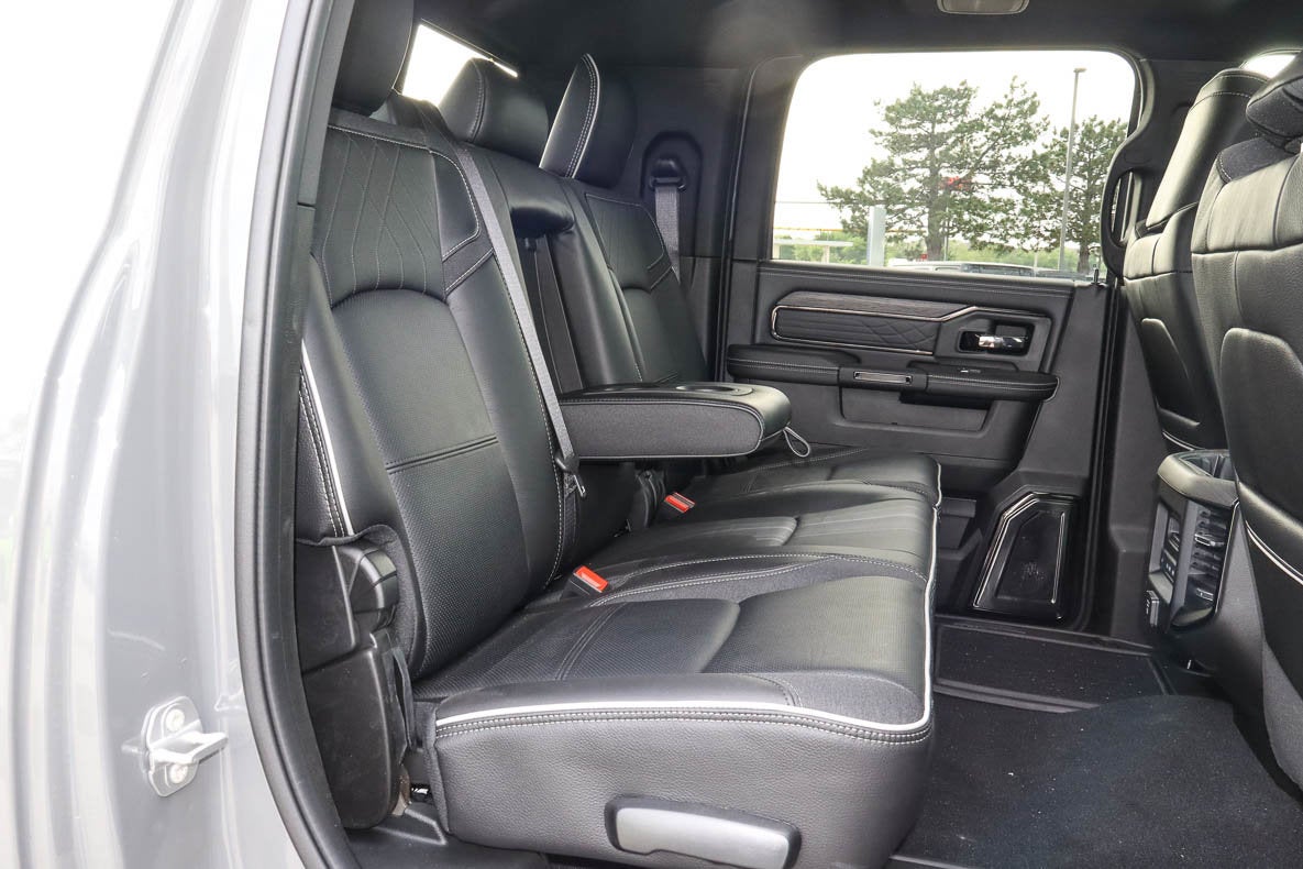 2026 RAM 3500 Limited 4x4 Mega Cab 6'4 Box