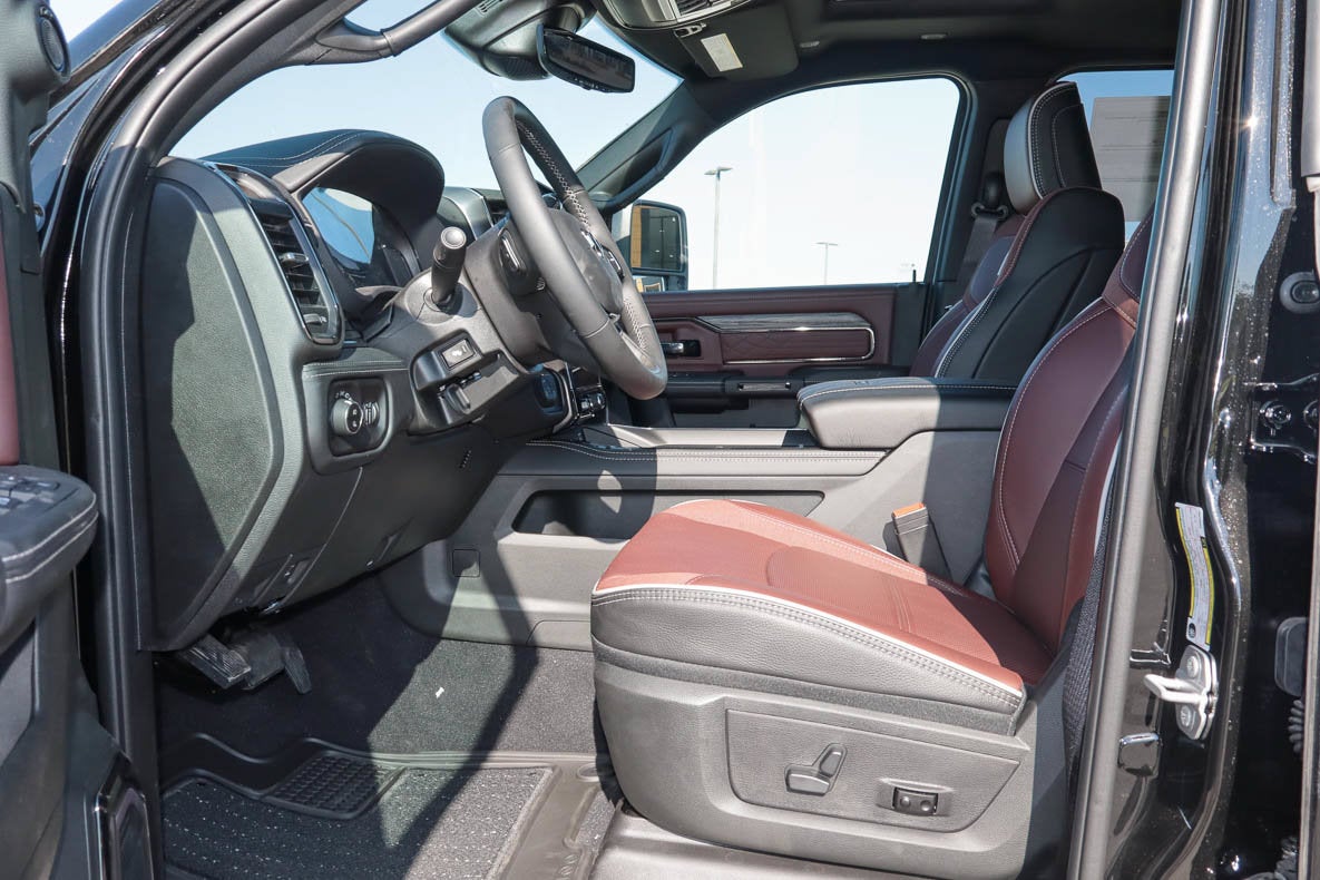 2027 RAM 3500 Limited 4x4 Mega Cab 6'4 Box