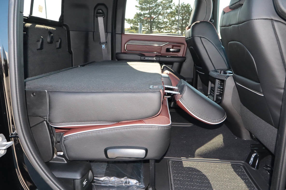 2027 RAM 3500 Limited 4x4 Mega Cab 6'4 Box