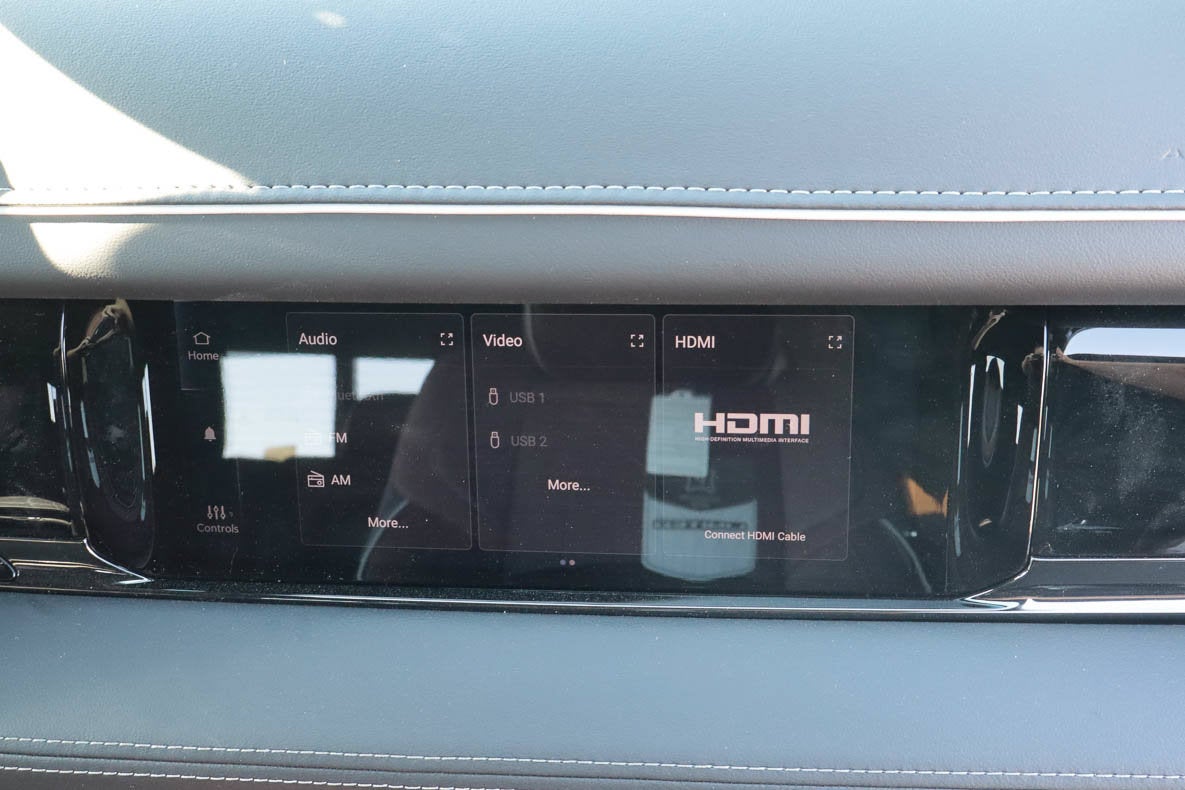 2027 RAM 3500 Limited 4x4 Mega Cab 6'4 Box