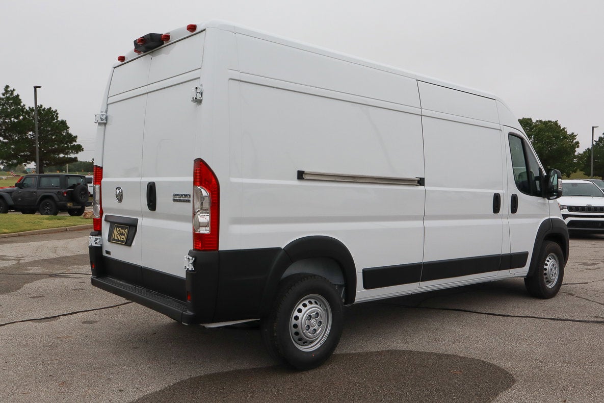 2026 RAM ProMaster Cargo Van Tradesman