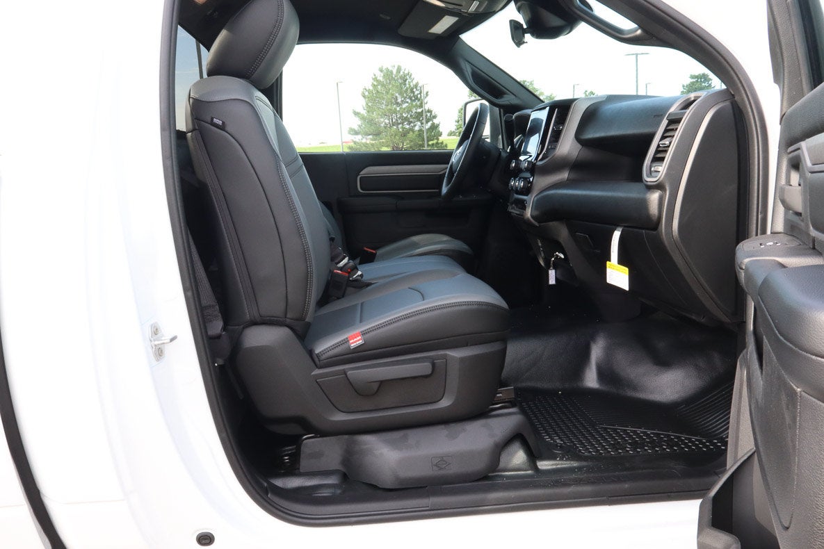 2026 RAM 2500 Tradesman 4x4 Reg Cab 8' Box