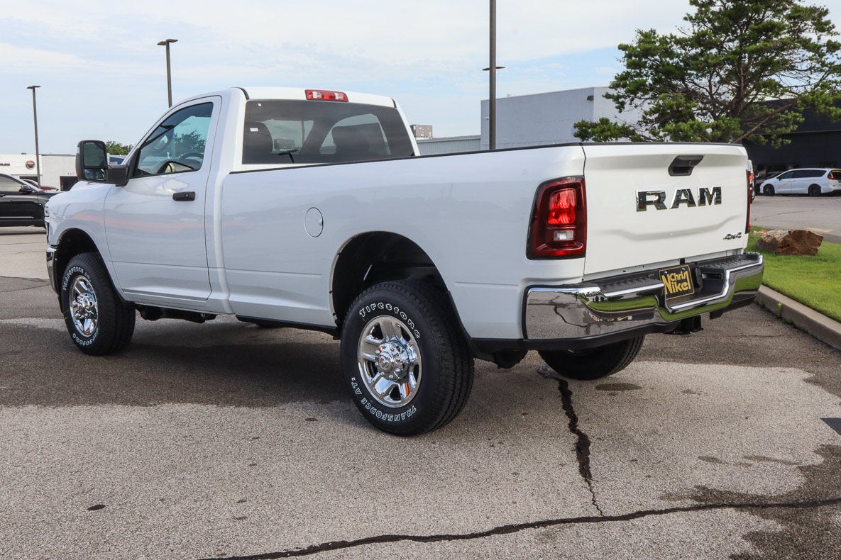 2026 RAM 2500 Tradesman 4x4 Reg Cab 8' Box