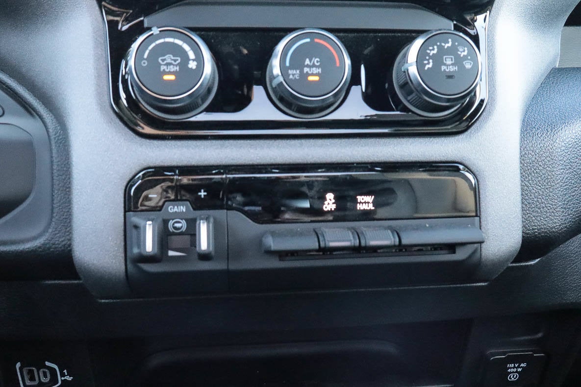 2027 RAM 2500 Tradesman 4x4 Reg Cab 8' Box
