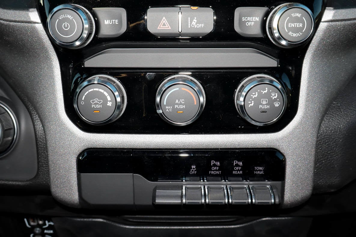 2027 RAM 1500 Tradesman 4x2 Crew Cab 5'7 Box