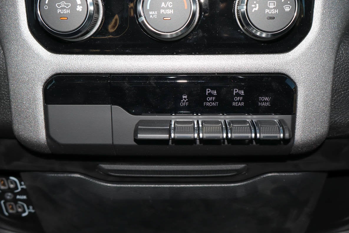 2027 RAM 1500 Tradesman 4x2 Crew Cab 5'7 Box