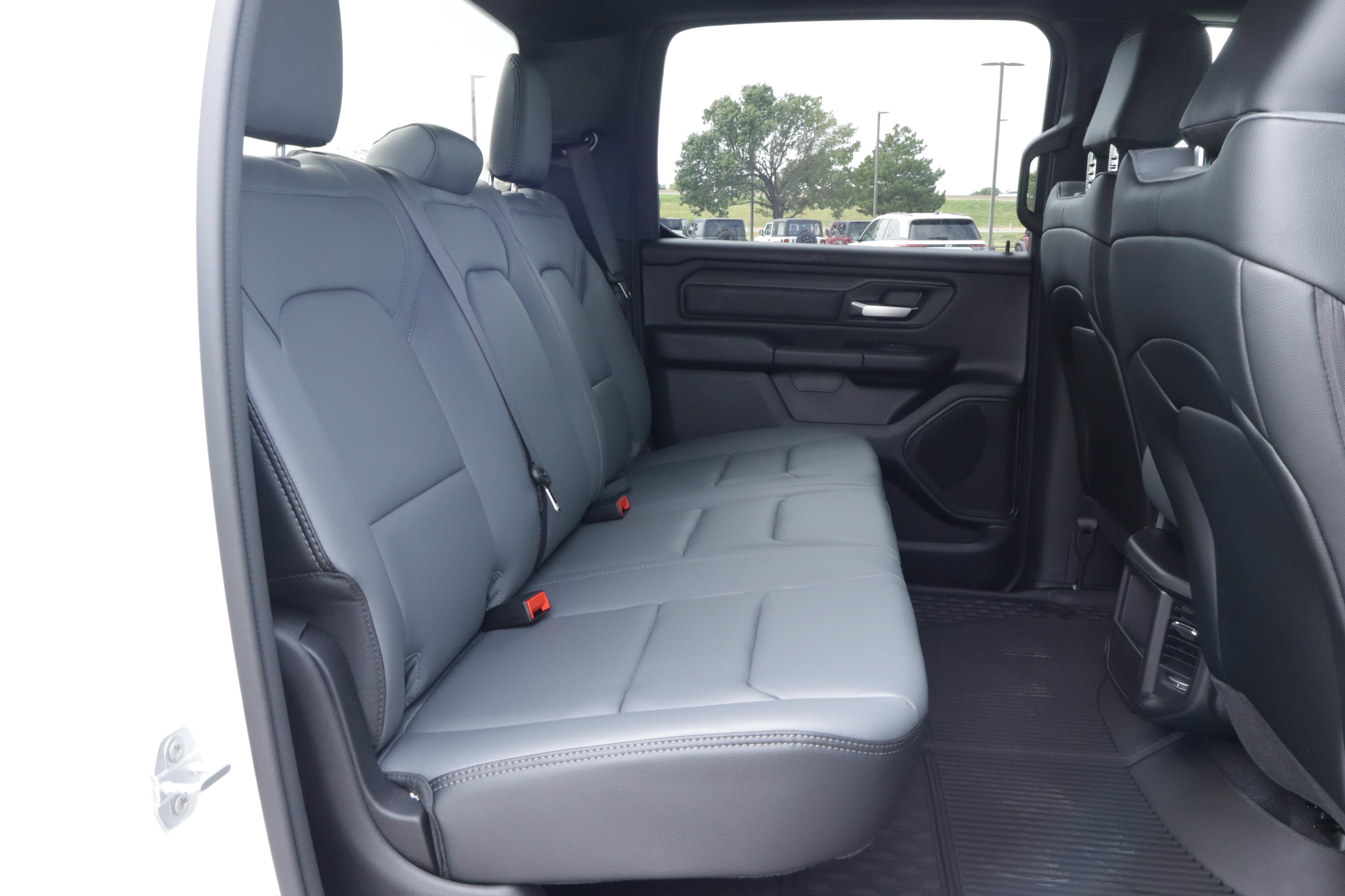 2026 RAM 1500 Tradesman 4x2 Crew Cab 5'7 Box