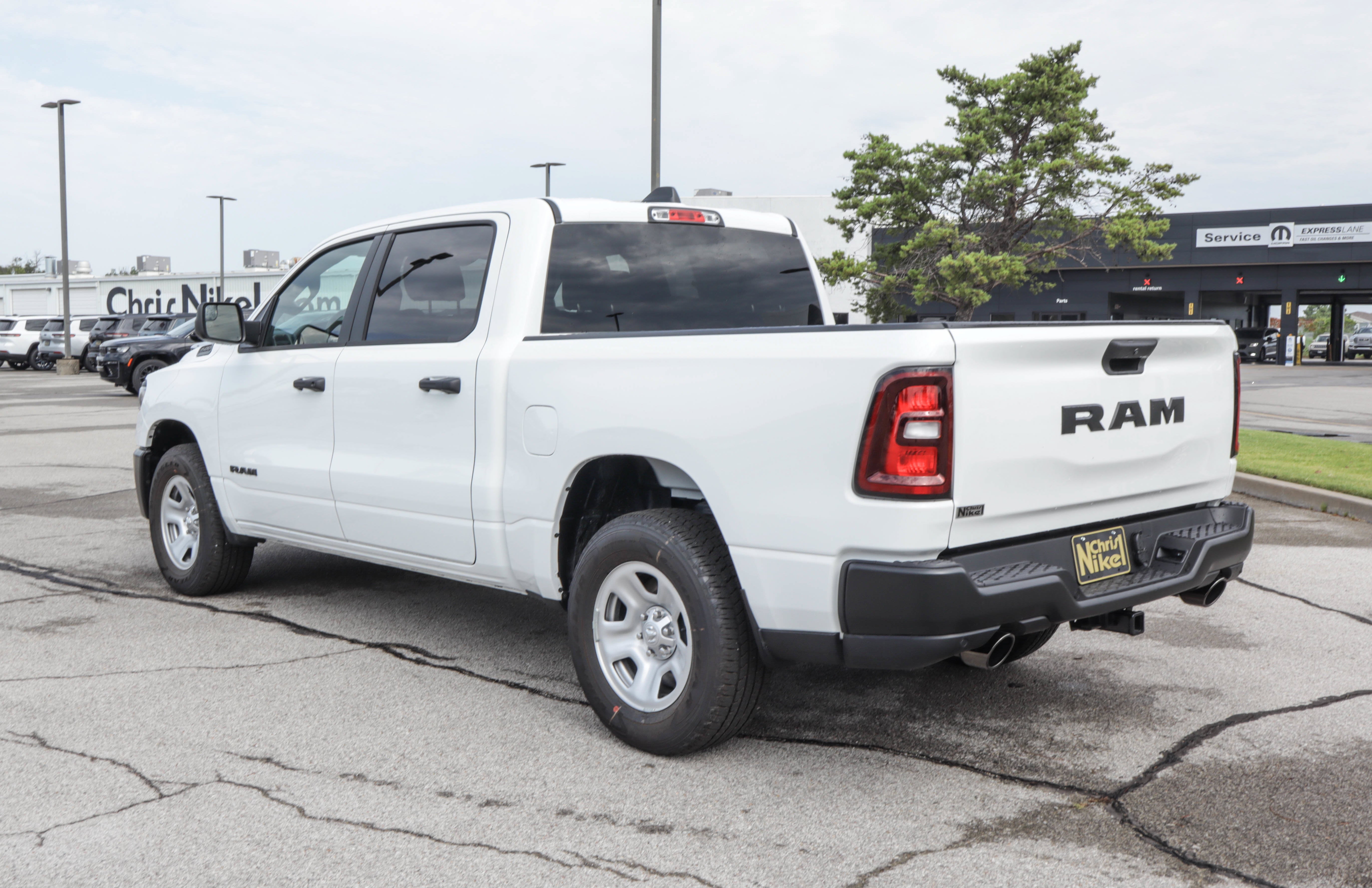 2026 RAM 1500 Tradesman 4x2 Crew Cab 5'7 Box