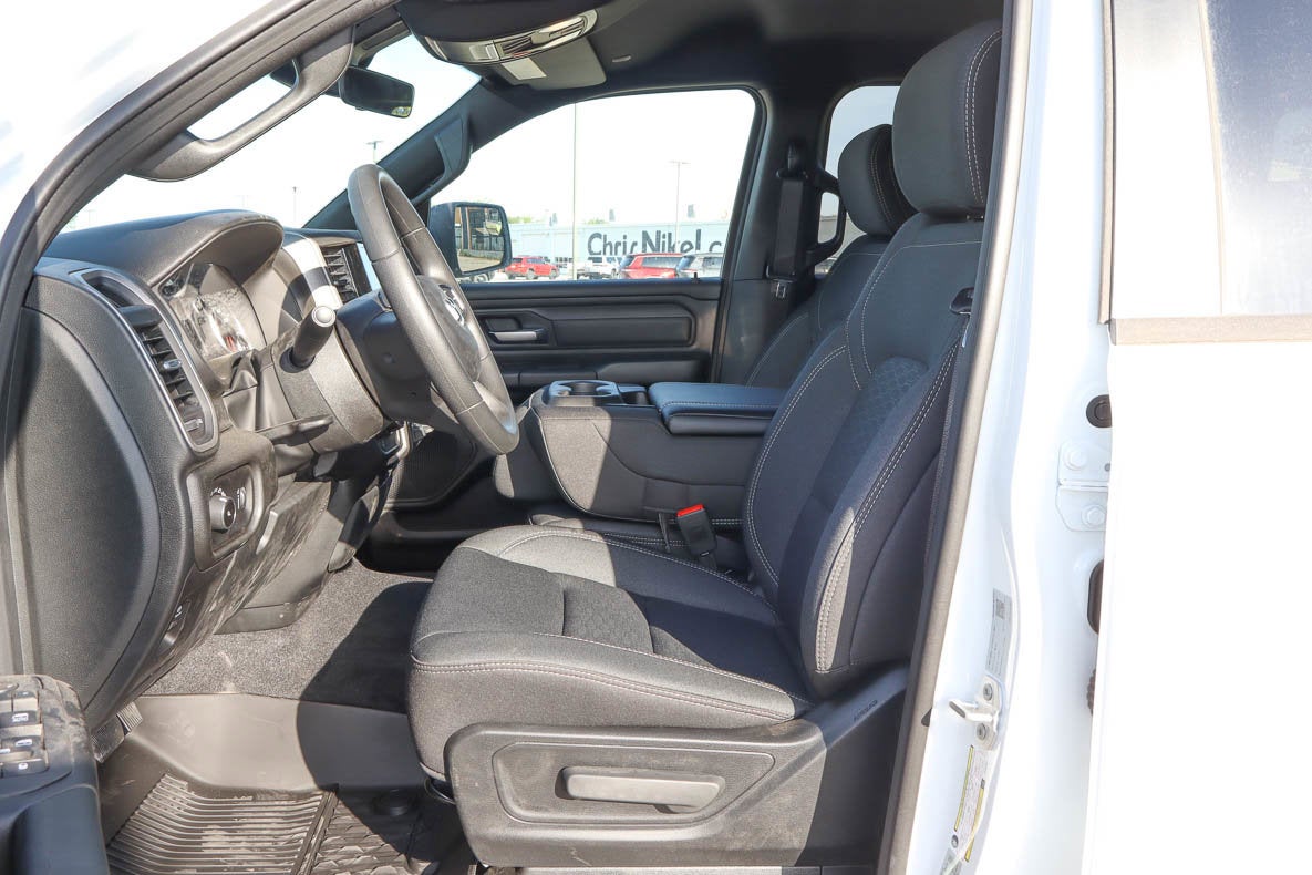 2026 RAM 1500 Tradesman 4x4 Crew Cab 5'7 Box