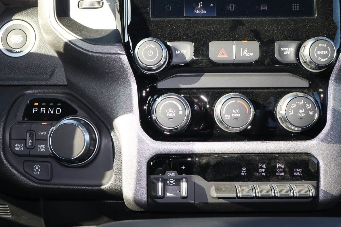 2026 RAM 1500 Tradesman 4x4 Crew Cab 5'7 Box