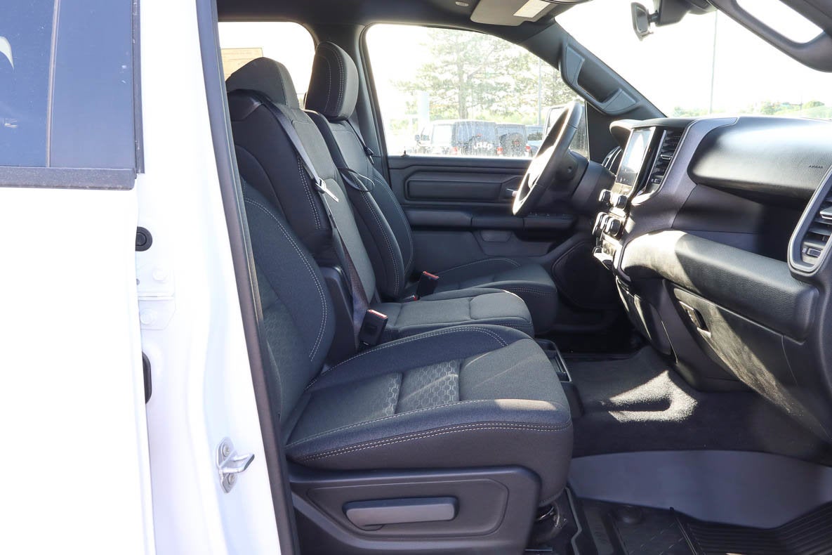 2026 RAM 1500 Tradesman 4x4 Crew Cab 5'7 Box
