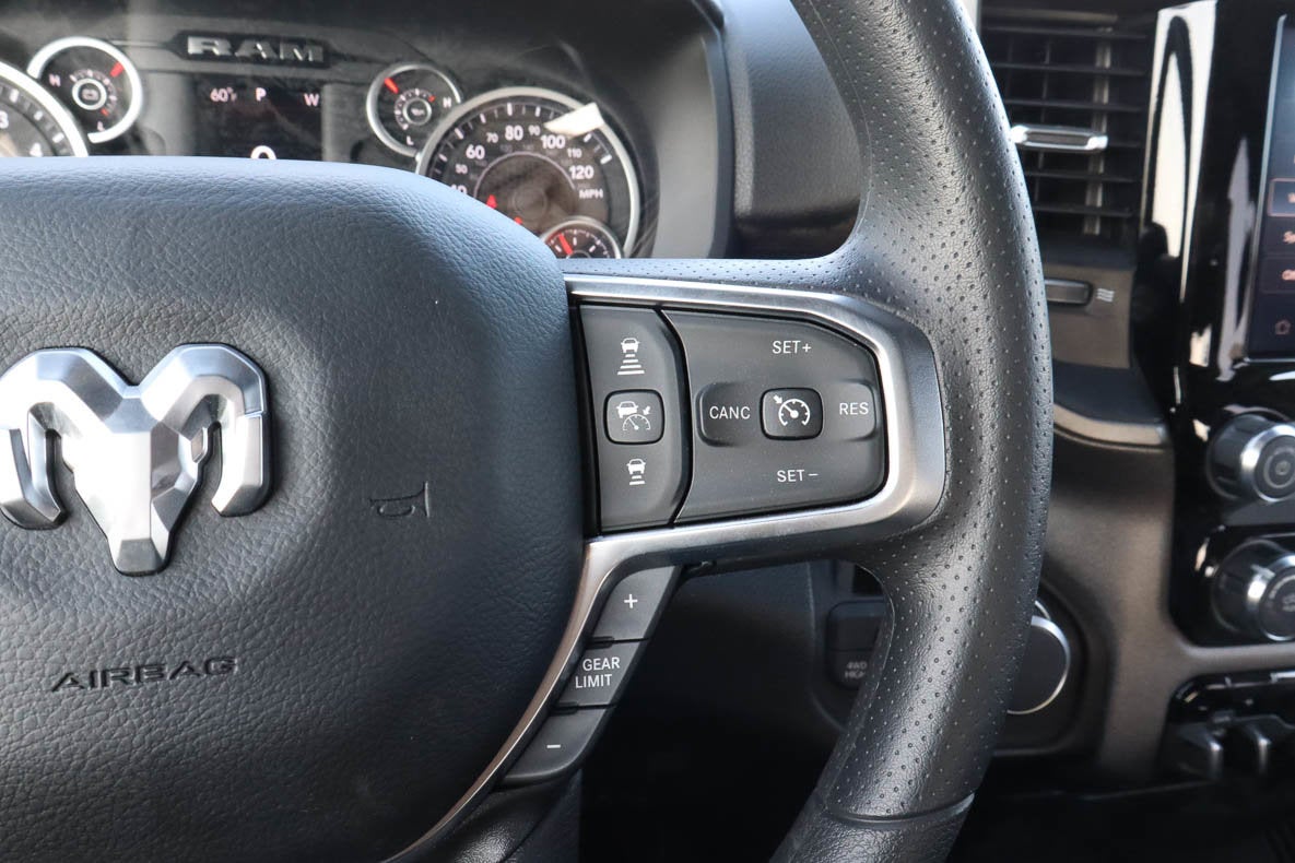 2026 RAM 1500 Tradesman 4x4 Crew Cab 5'7 Box