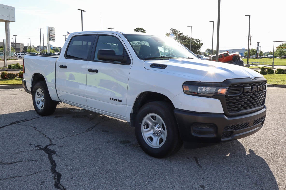 2026 RAM 1500 Tradesman 4x4 Crew Cab 5'7 Box