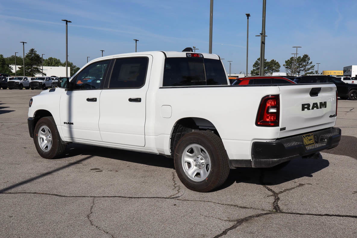 2026 RAM 1500 Tradesman 4x4 Crew Cab 5'7 Box