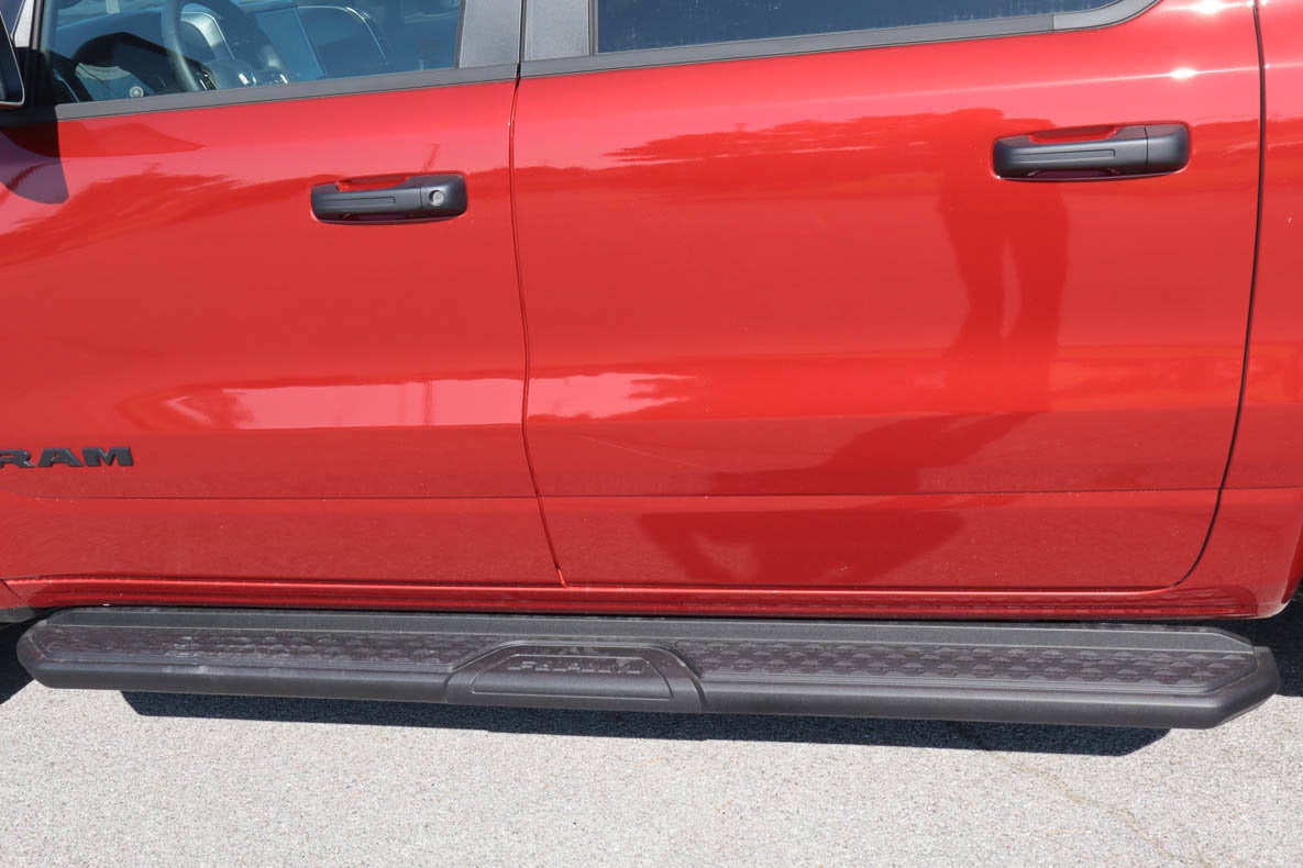 2026 RAM 1500 Express 4x4 Crew Cab 5'7 Box
