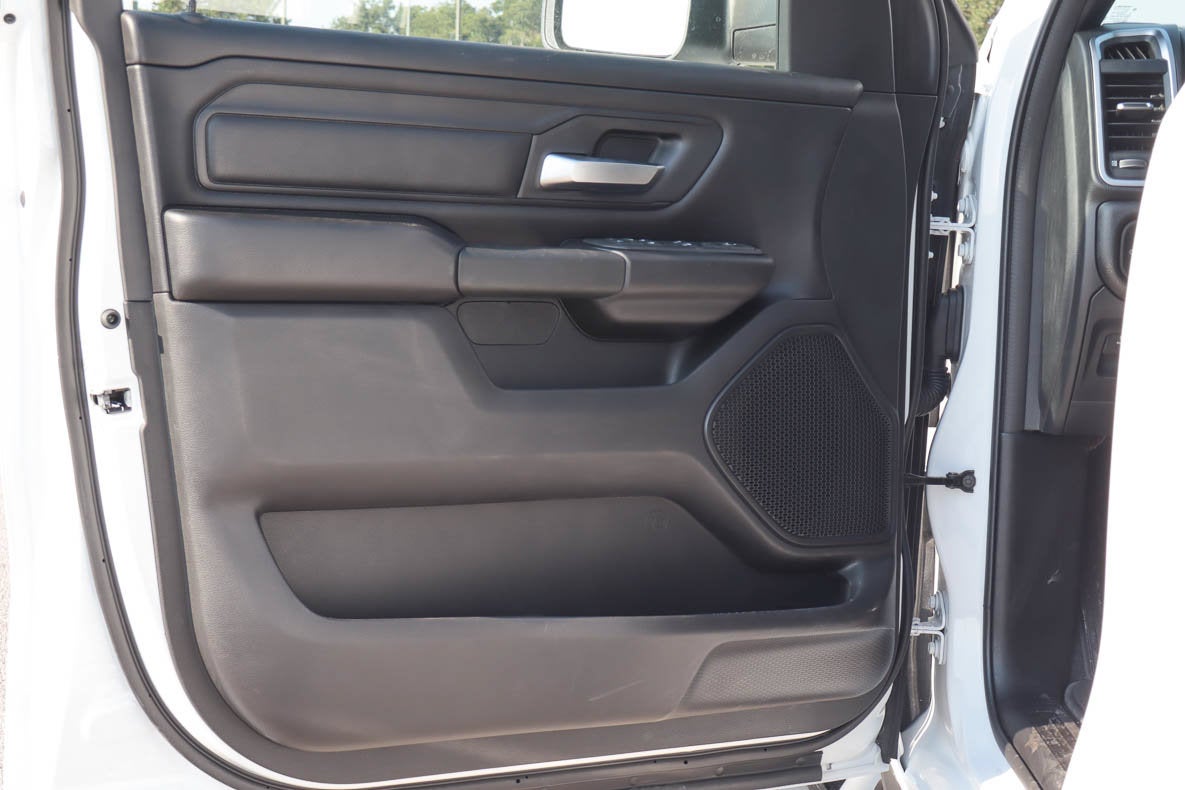 2026 RAM 1500 Express 4x4 Crew Cab 5'7 Box