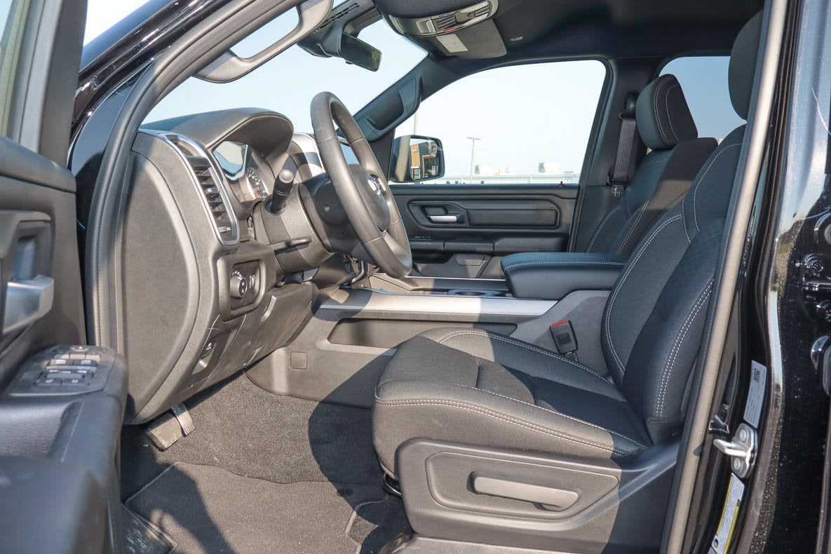 2026 RAM 1500 Express 4x4 Crew Cab 5'7 Box