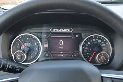 2026 RAM 1500 Express 4x4 Crew Cab 5'7 Box