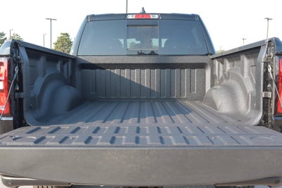 2026 RAM 1500 Express 4x4 Crew Cab 5'7 Box