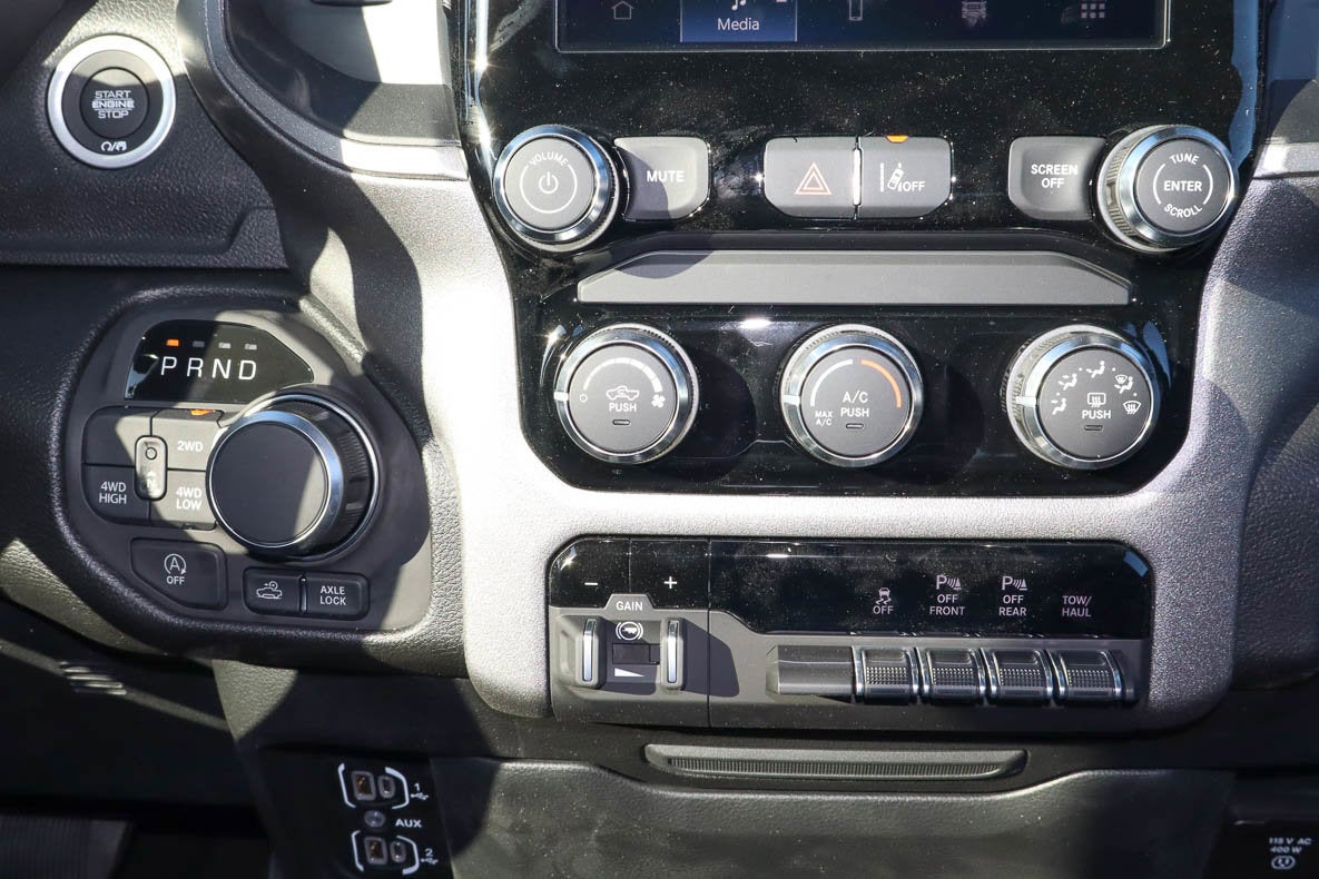 2026 RAM 1500 Warlock 4x4 Crew Cab 5'7 Box